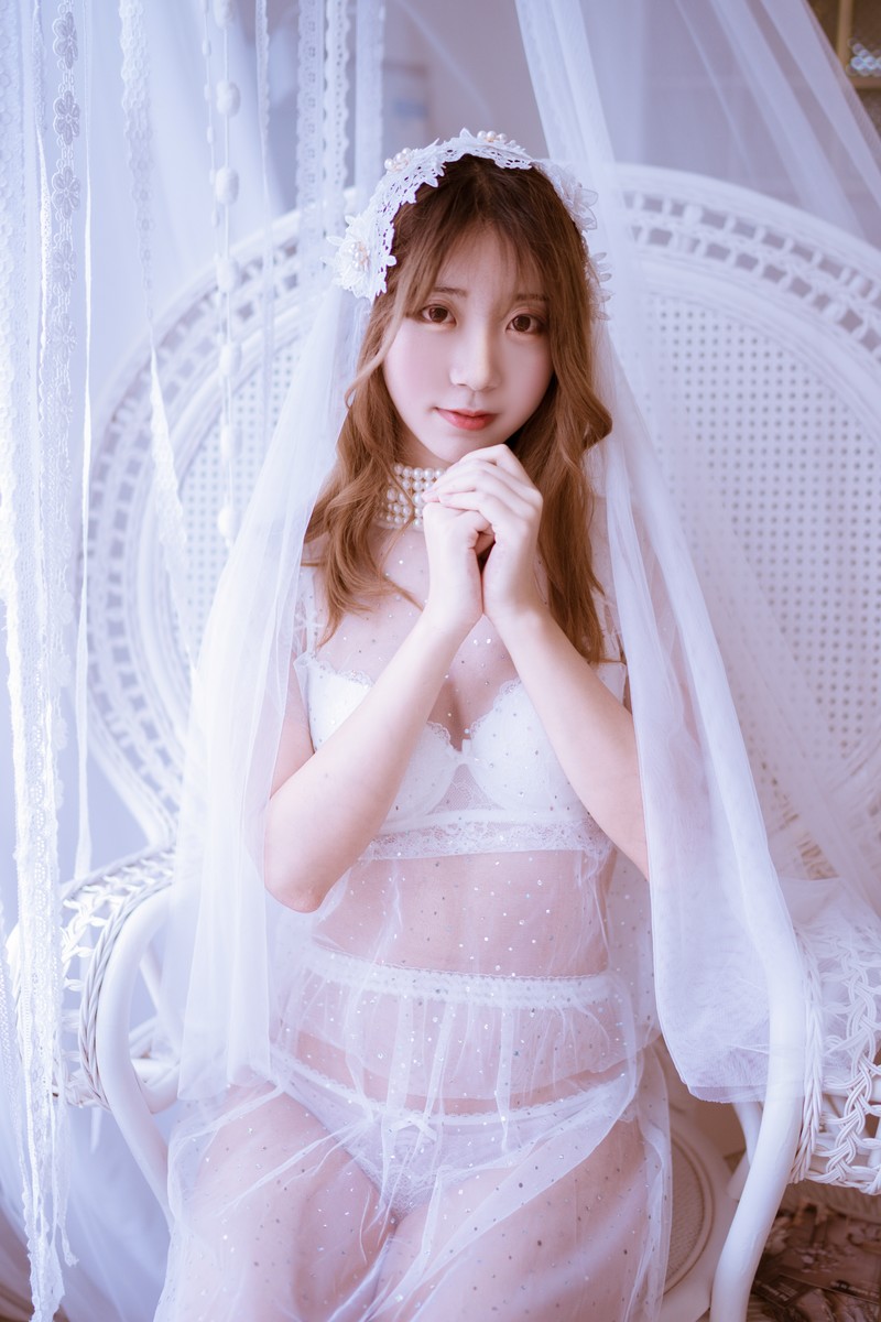 [黑川] 人气Coser 白色婚纱 [27P/319M]