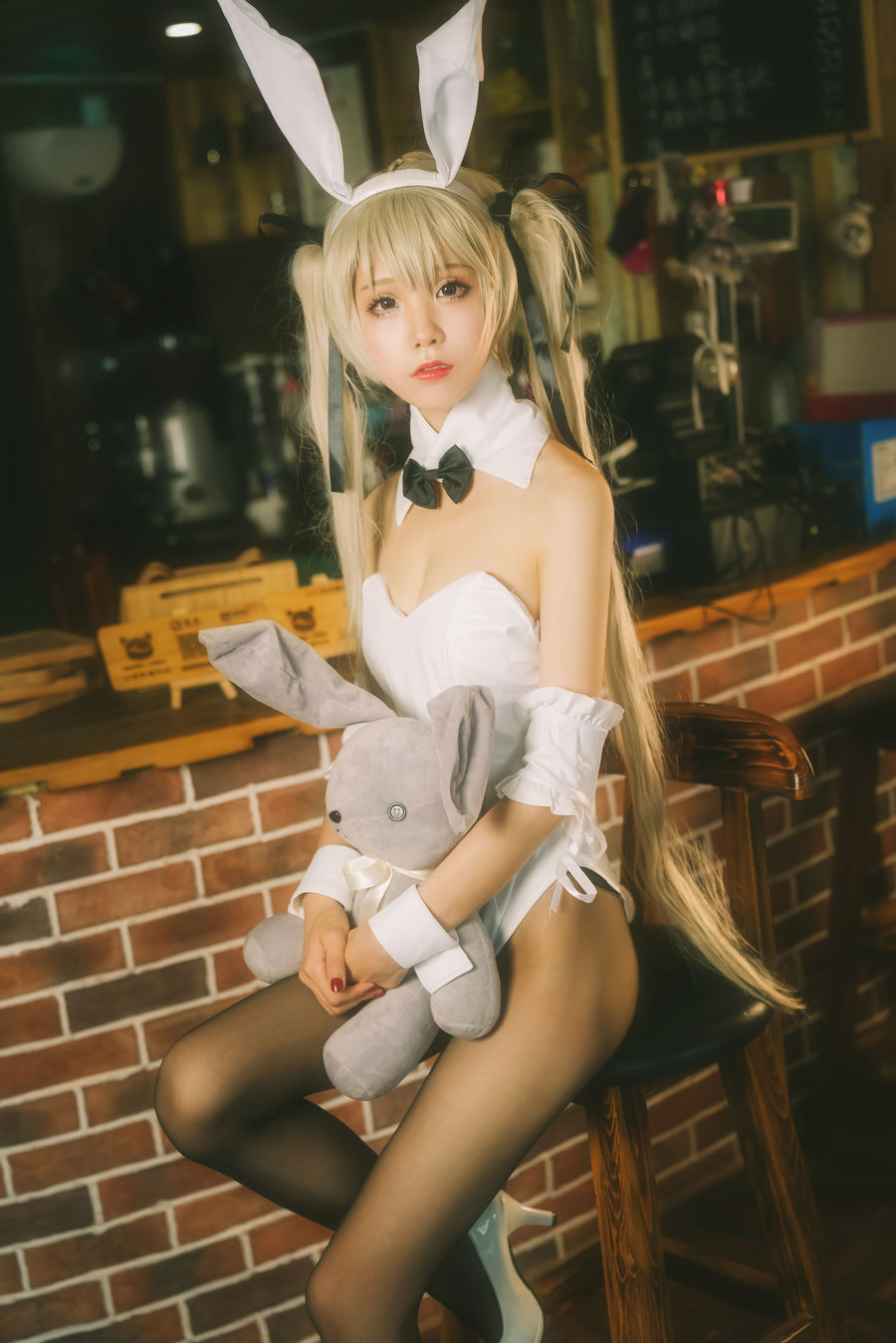 [水淼Aqua] 人气Coser 穹妹兔女郎 [9P/111M] 水淼Aqua 第1张