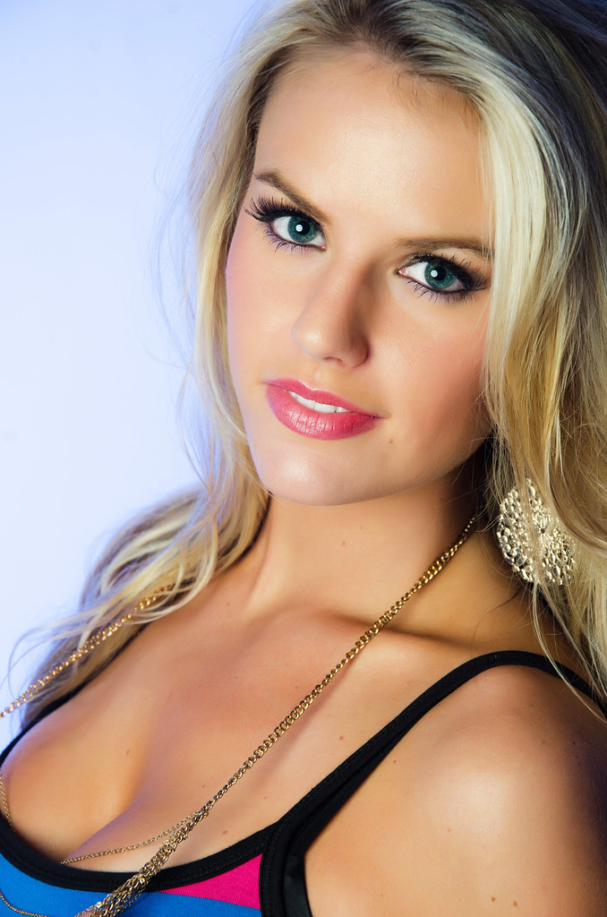 Model : Cori Wofford
