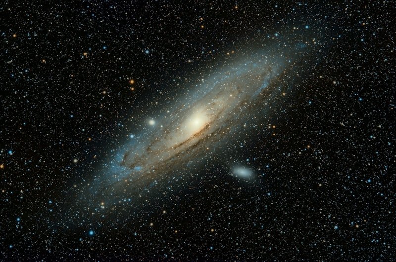 深空天体摄影入门:用望远镜拍摄星云与星系 摄影教程 第2张-图摄 深空天体摄影入门:用望远镜拍摄星云与星系插图2